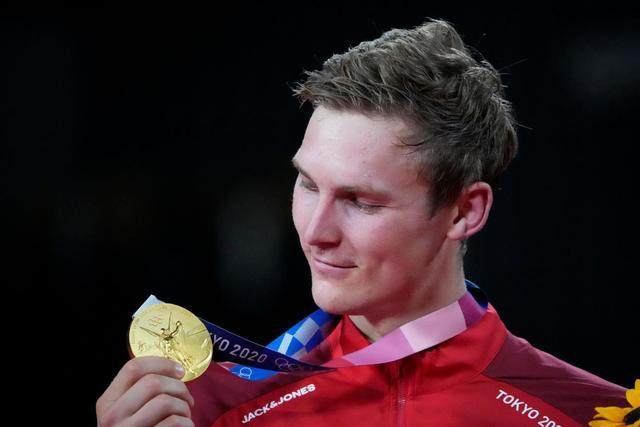 严益唯:期待中国足球也有安赛龙